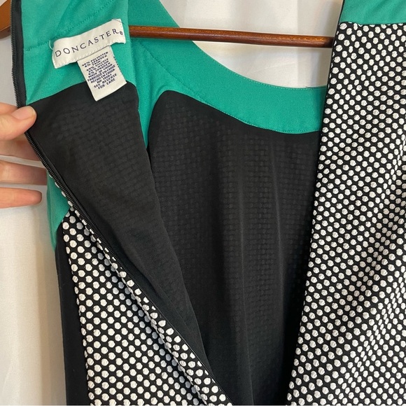 DONCASTER Women’s Black White Green Dot Sleeveless Sheath Pencil Dress Size 2 - Picture 10 of 12